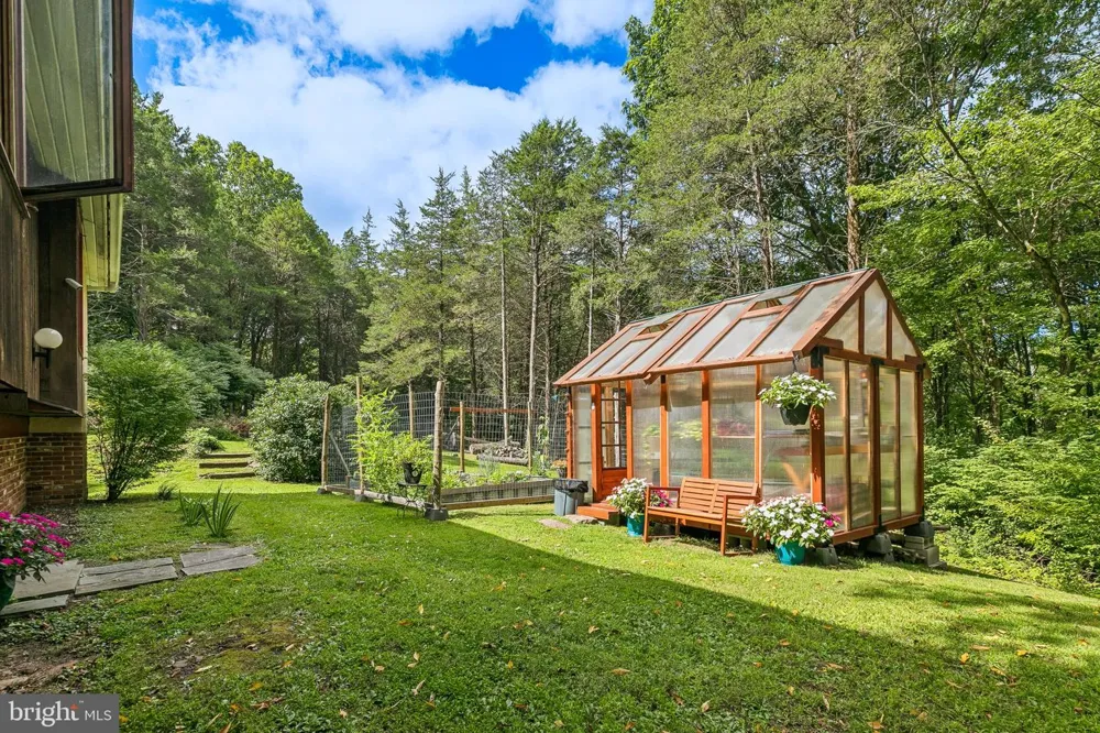 116 RIDGE VALLEY ROAD Ottsville, PA 18942