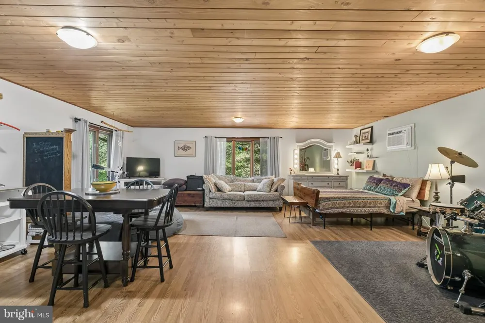 116 RIDGE VALLEY ROAD Ottsville, PA 18942