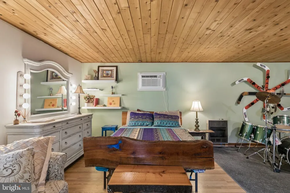 116 RIDGE VALLEY ROAD Ottsville, PA 18942