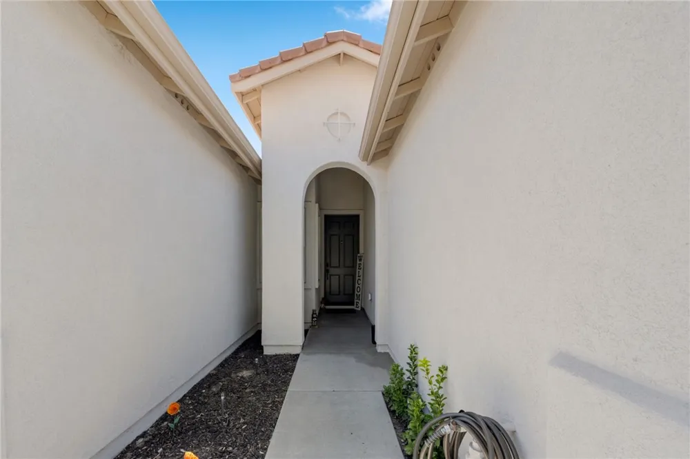 1867 Jasmine Court San Jacinto, CA 92583