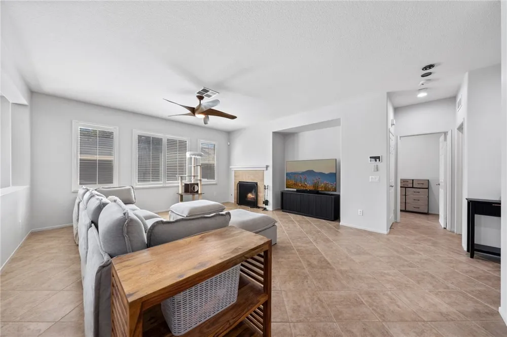 1867 Jasmine Court San Jacinto, CA 92583