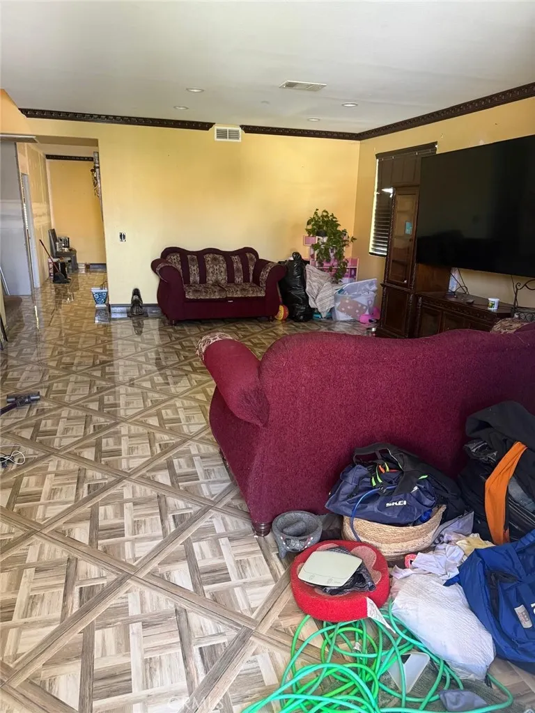 6324 Trapani Palmdale, CA 93552