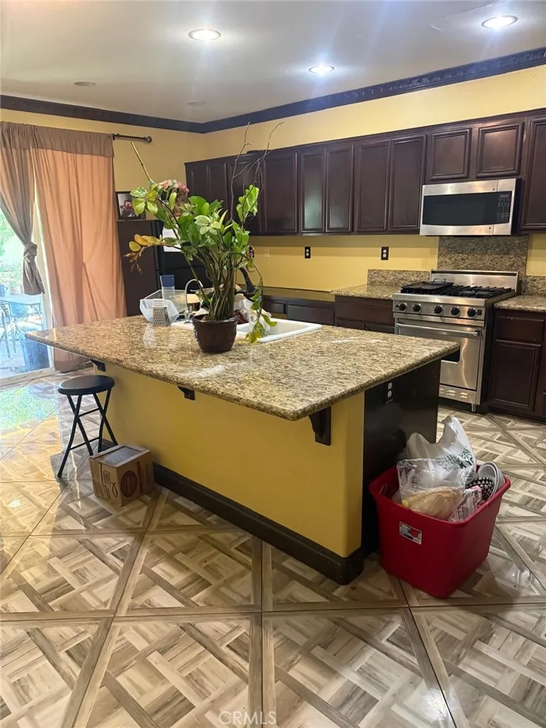 6324 Trapani Palmdale, CA 93552
