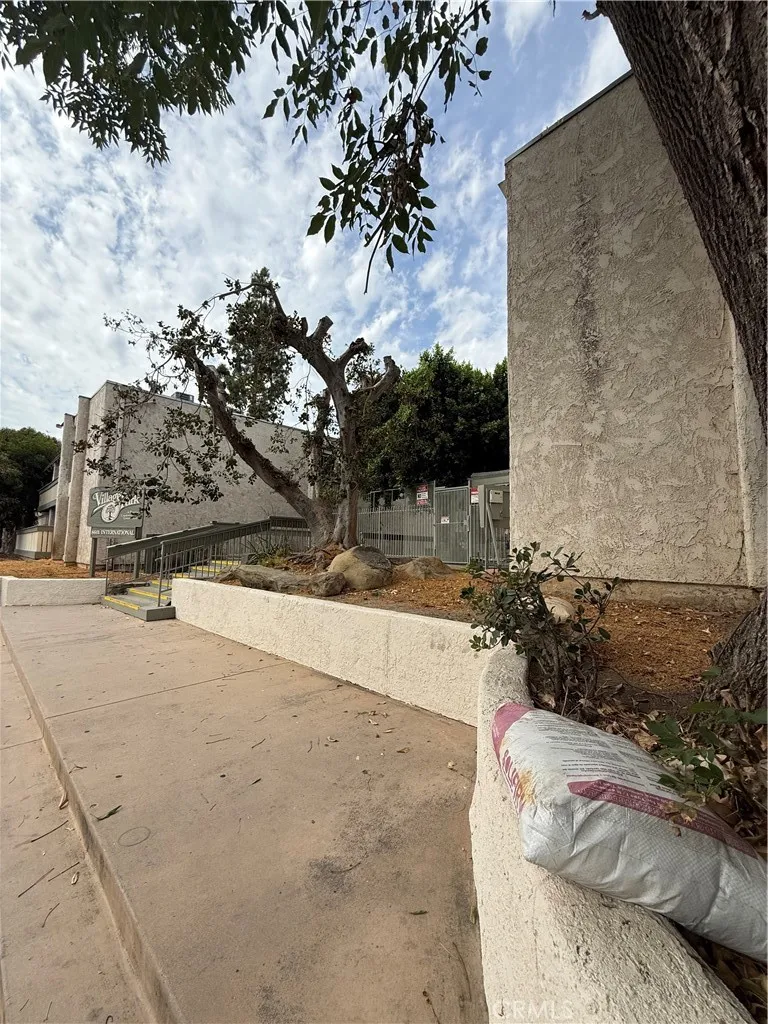 8601 International Avenue #259 Canoga Park, CA 91304