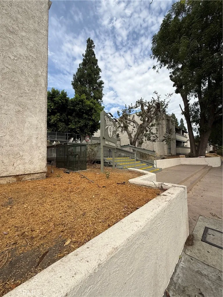 8601 International Avenue #259 Canoga Park, CA 91304
