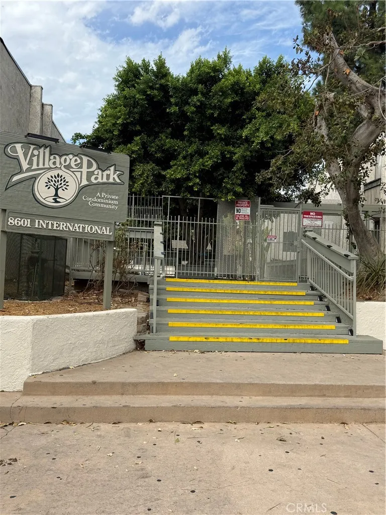 8601 International Avenue #259 Canoga Park, CA 91304