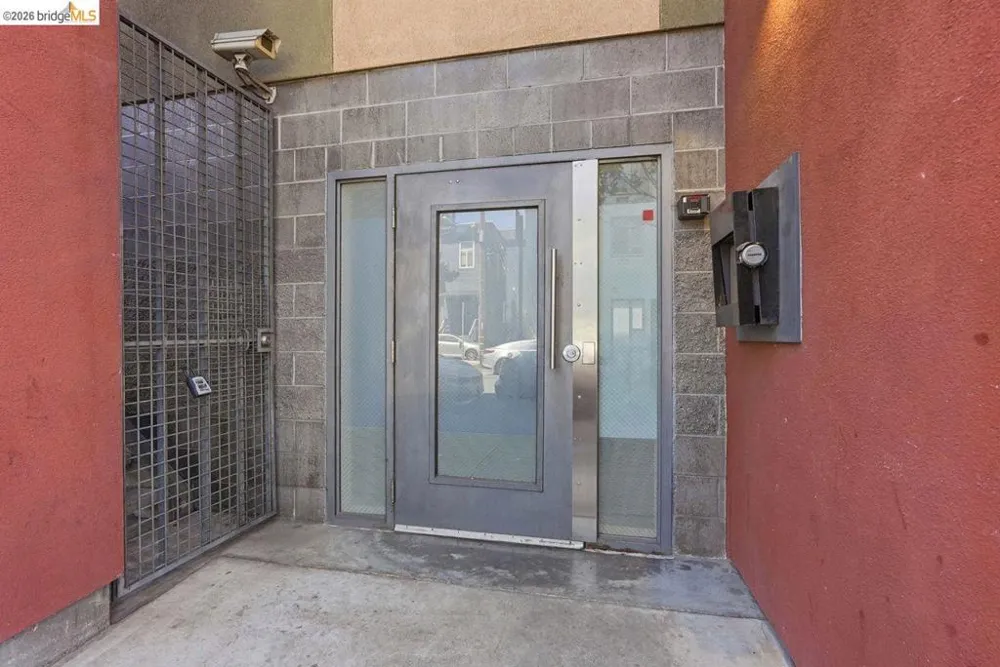 675 8Th St #3 Oakland, CA 94607
