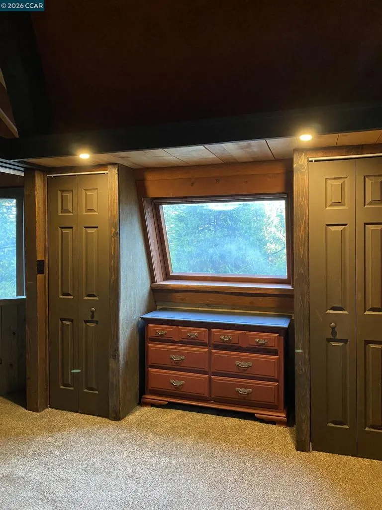 91 Segale Dr 