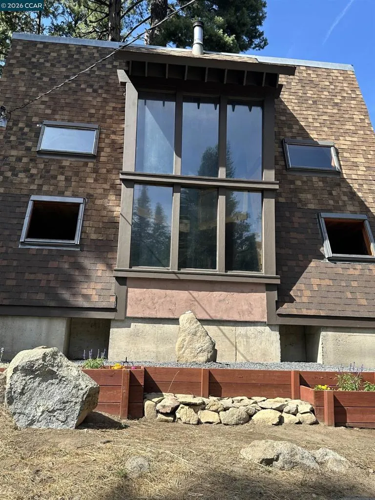 91 Segale Dr 
