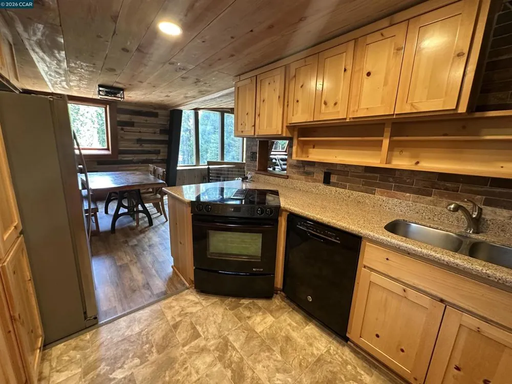 91 Segale Dr 