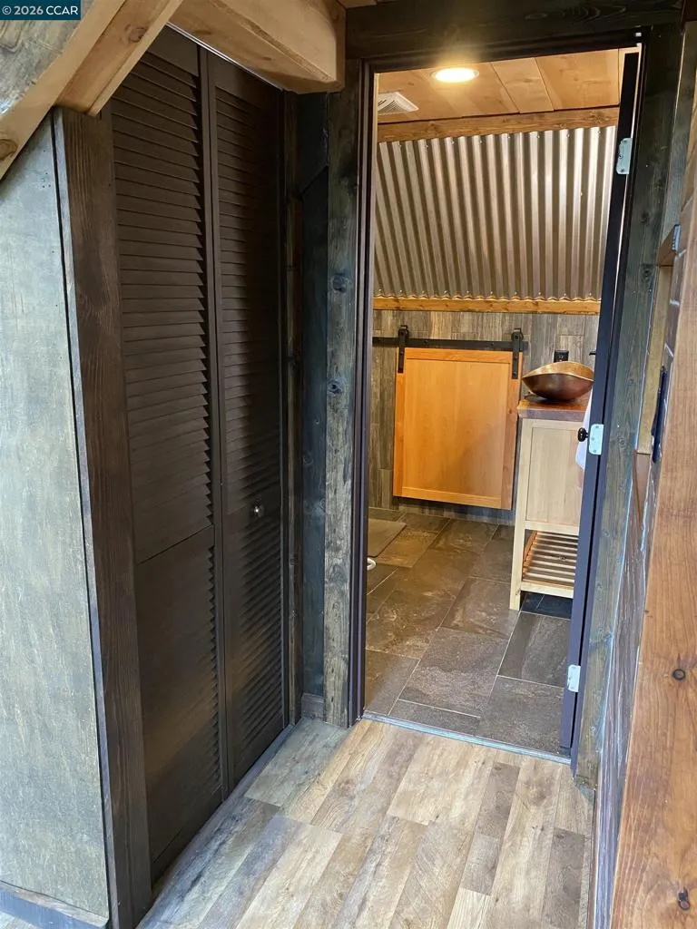 91 Segale Dr 
