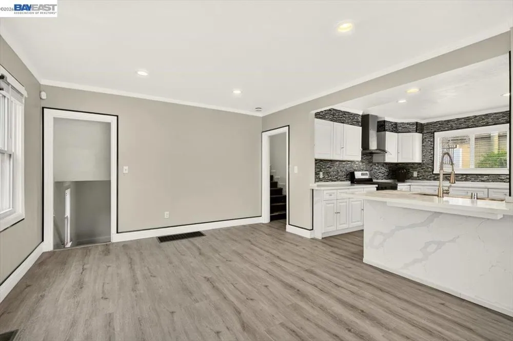 250 W Broadmoor Blvd San Leandro, CA 94577