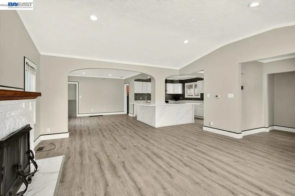 250 W Broadmoor Blvd San Leandro, CA 94577