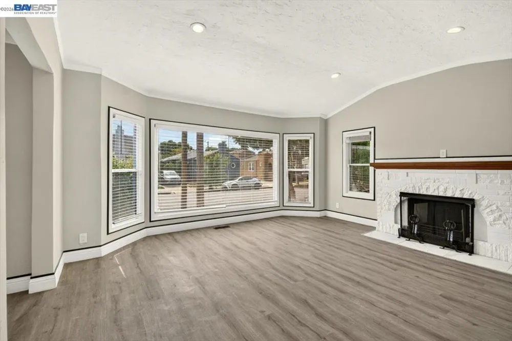 250 W Broadmoor Blvd San Leandro, CA 94577