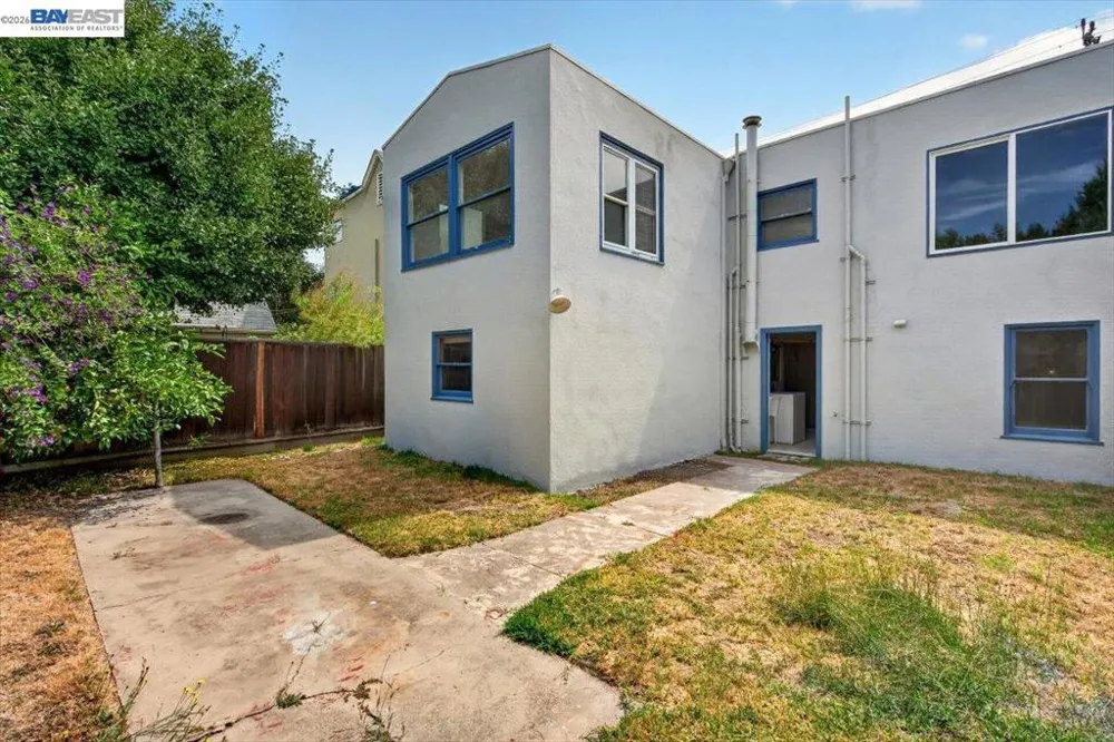 250 W Broadmoor Blvd San Leandro, CA 94577