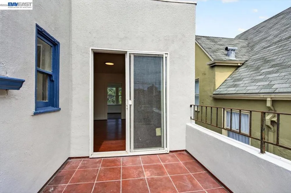 250 W Broadmoor Blvd San Leandro, CA 94577