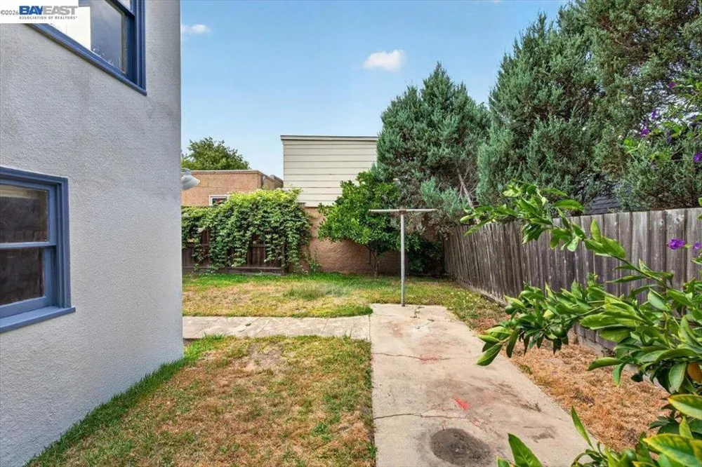 250 W Broadmoor Blvd San Leandro, CA 94577
