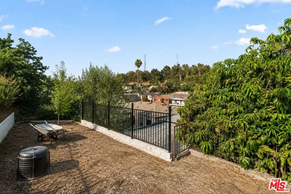 1155 Miller Avenue Los Angeles, CA 90063