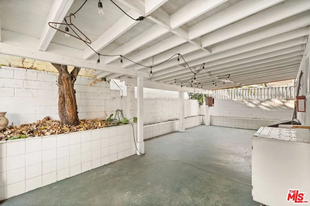 1155 Miller Avenue Los Angeles, CA 90063