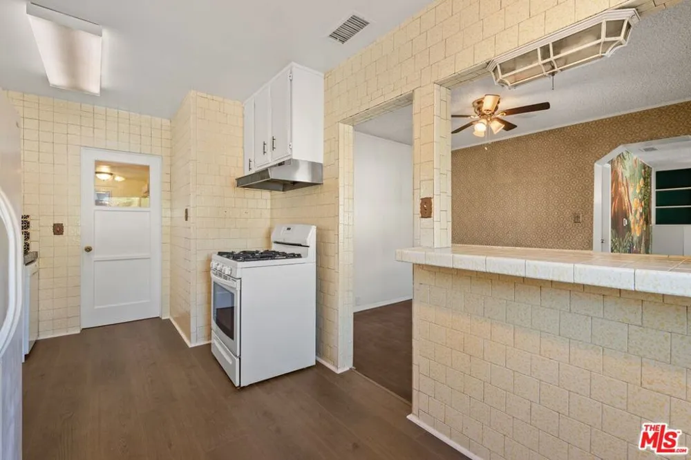 1155 Miller Avenue Los Angeles, CA 90063
