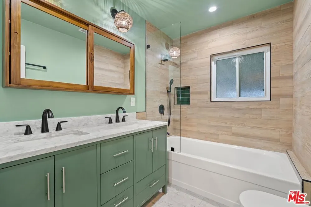 1155 Miller Avenue Los Angeles, CA 90063