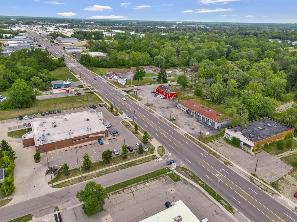 2913 S Dort Highway Flint, MI 48507