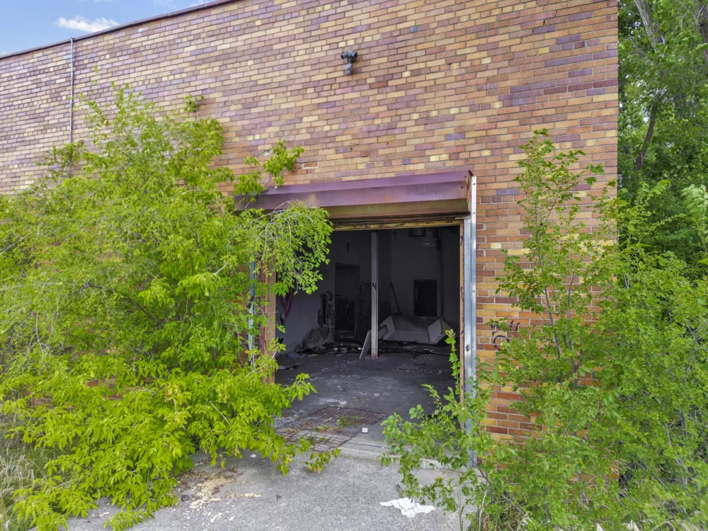 2913 S Dort Highway Flint, MI 48507