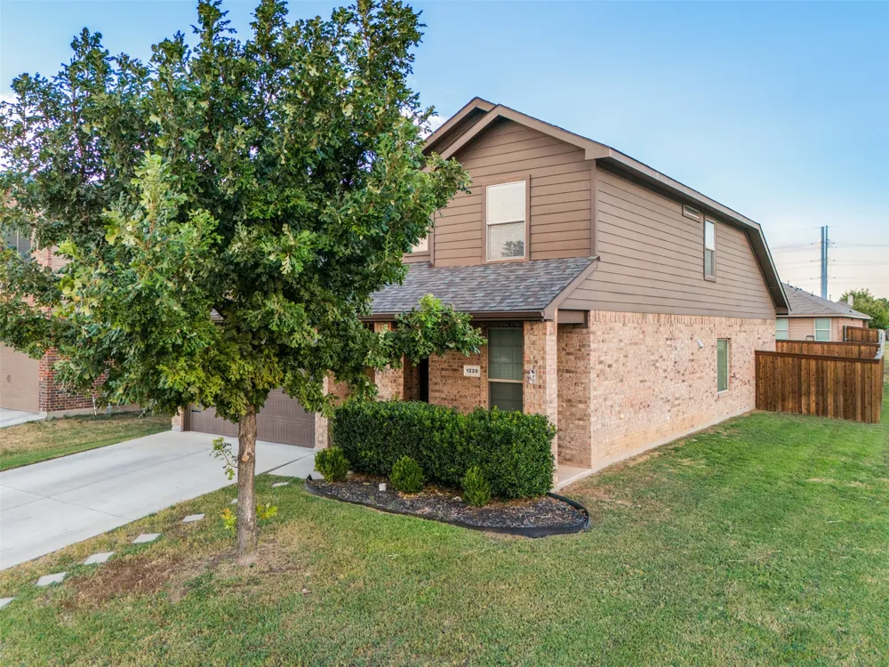 1220 Freestone Court Fort Worth, TX 76179