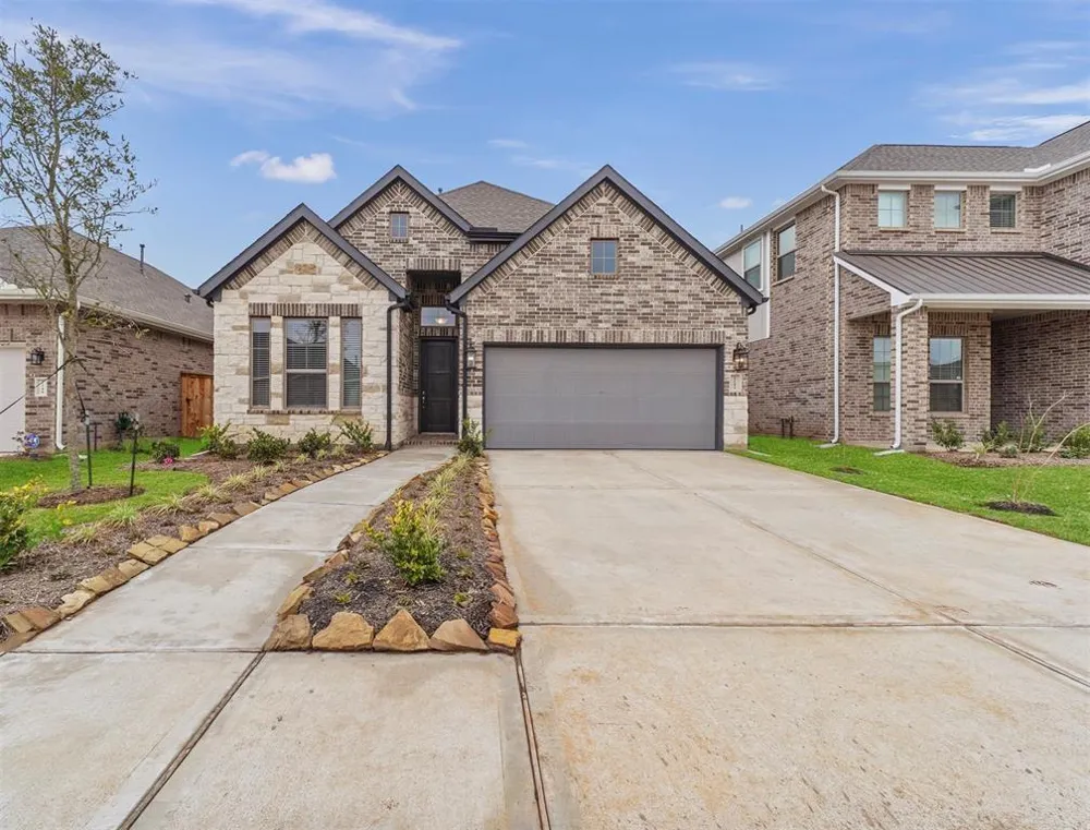 2142 Ironwood Pass Drive Missouri City, TX 77459