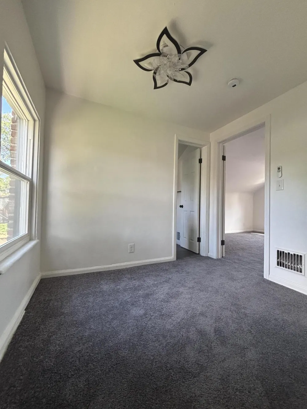 11646 Glastonbury Avenue Detroit, MI 48228
