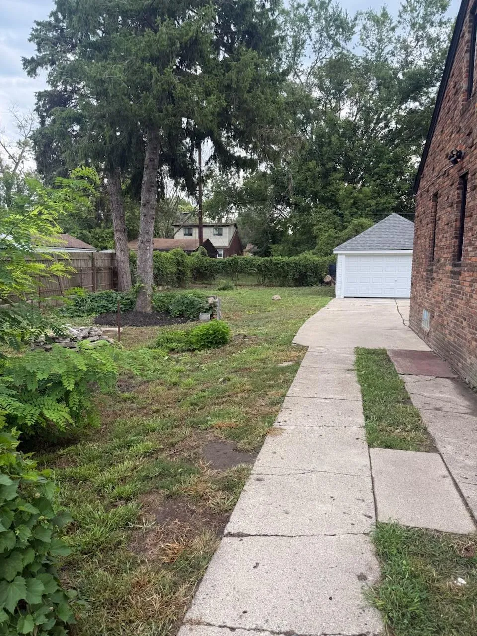 11646 Glastonbury Avenue Detroit, MI 48228