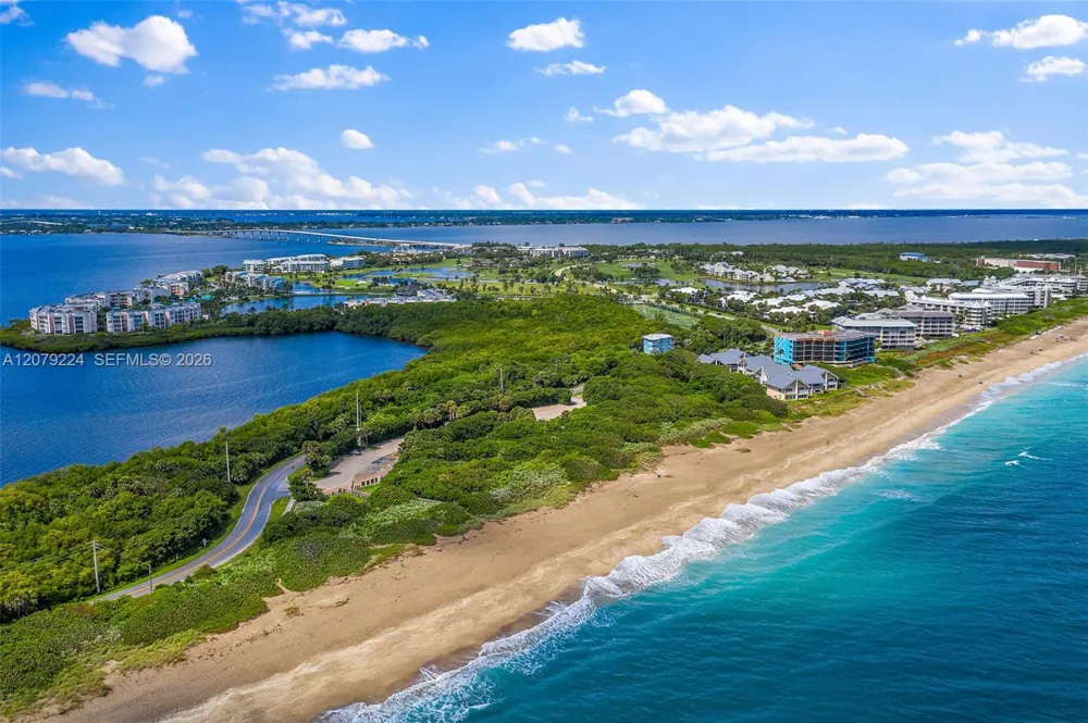 40 NE Plantation Rd #207 Hutchinson Island, FL 34996