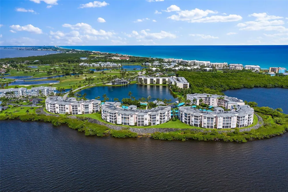 40 NE Plantation Rd #207 Hutchinson Island, FL 34996