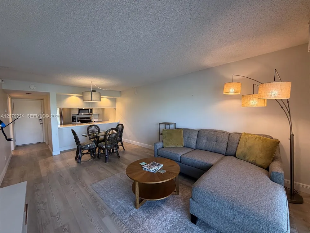 40 NE Plantation Rd #207 Hutchinson Island, FL 34996