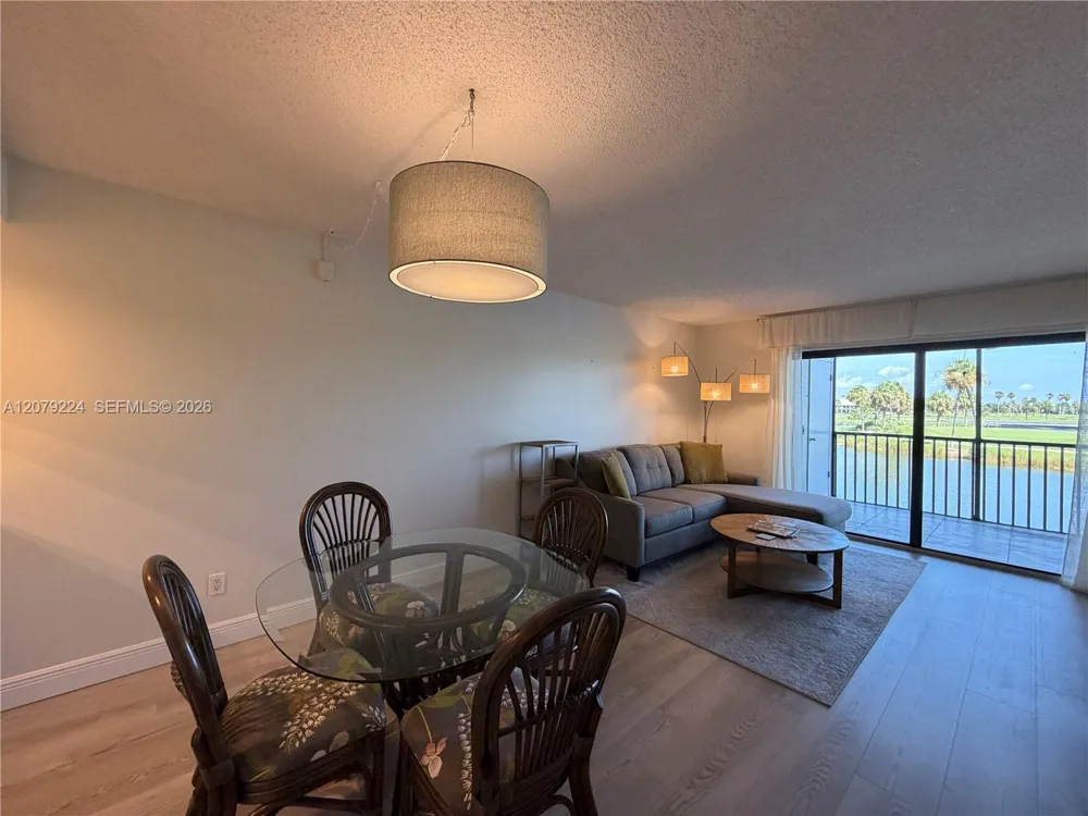 40 NE Plantation Rd #207 Hutchinson Island, FL 34996