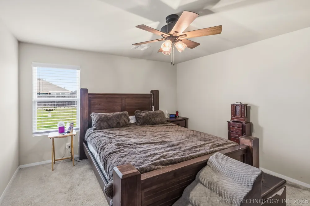 7511 E 143 STREET Collinsville, OK 74021