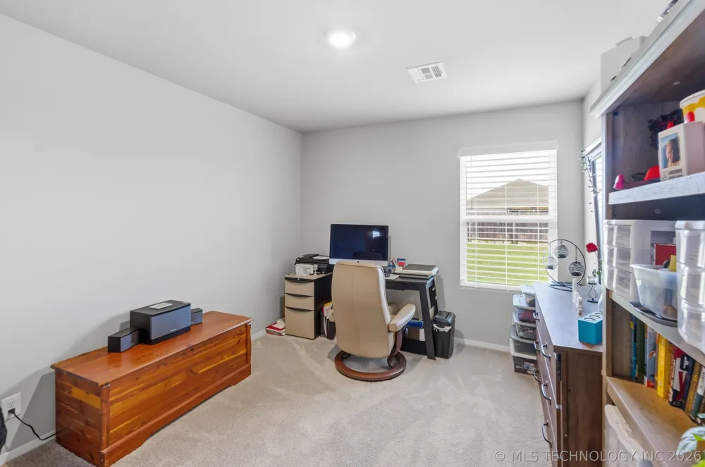 7511 E 143 STREET Collinsville, OK 74021