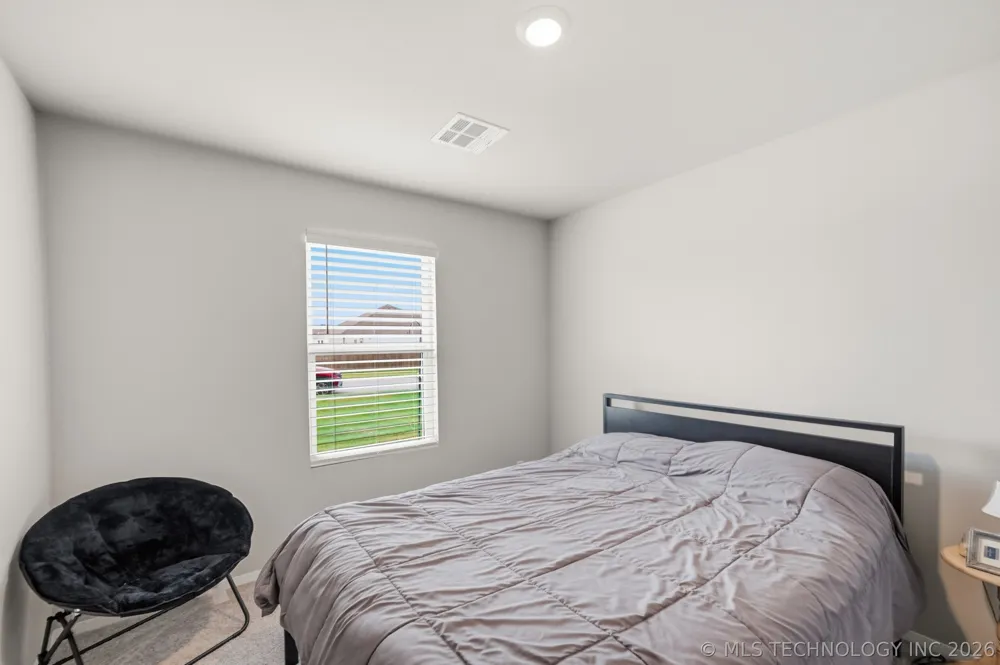 7511 E 143 STREET Collinsville, OK 74021