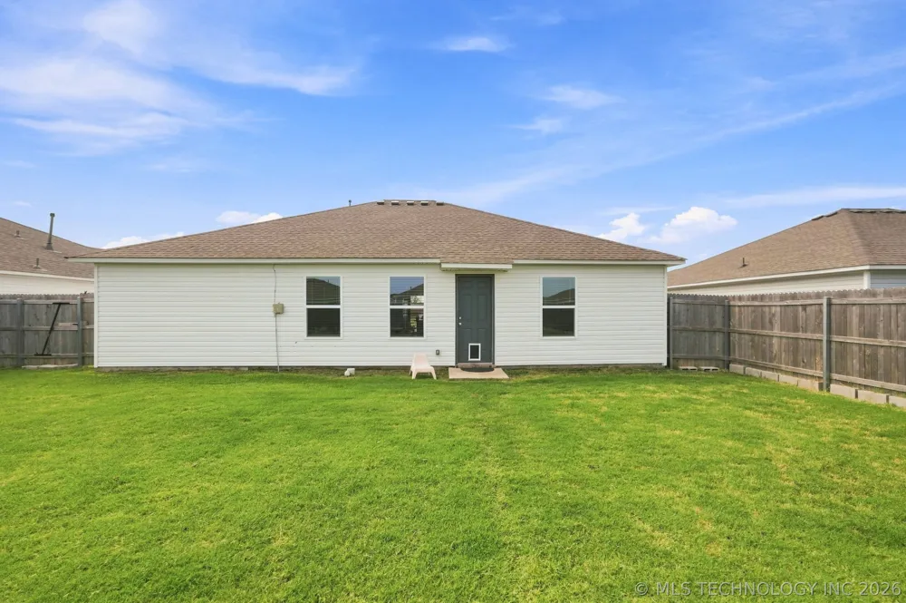 7511 E 143 STREET Collinsville, OK 74021