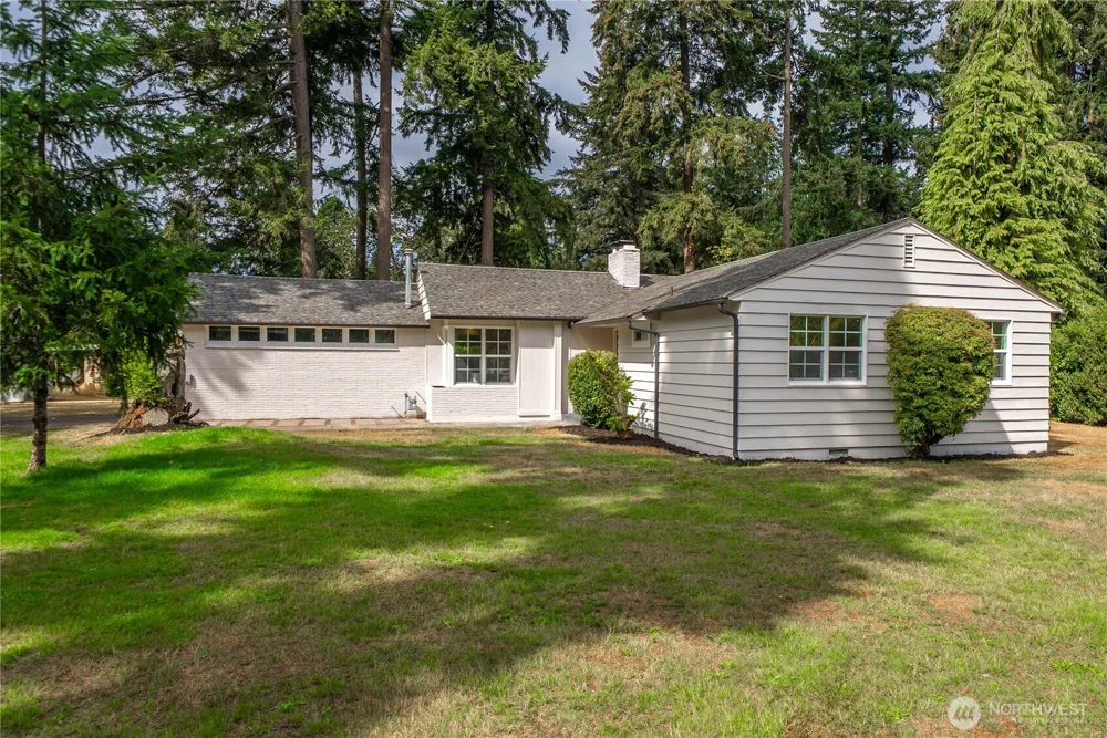6317 Nyanza Park Drive SW Lakewood, WA 98499