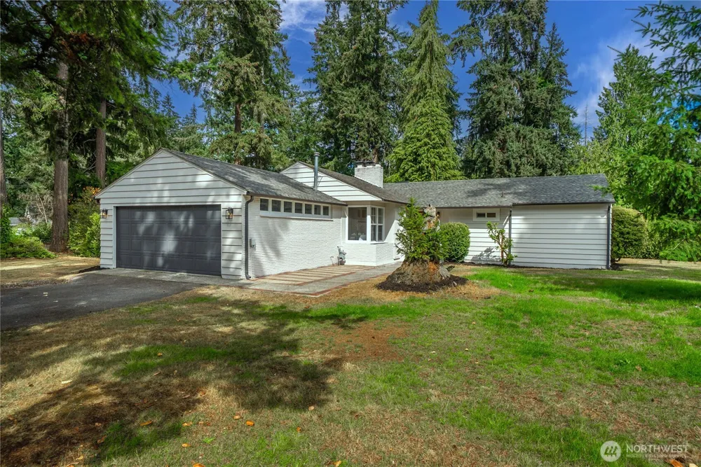 6317 Nyanza Park Drive SW Lakewood, WA 98499