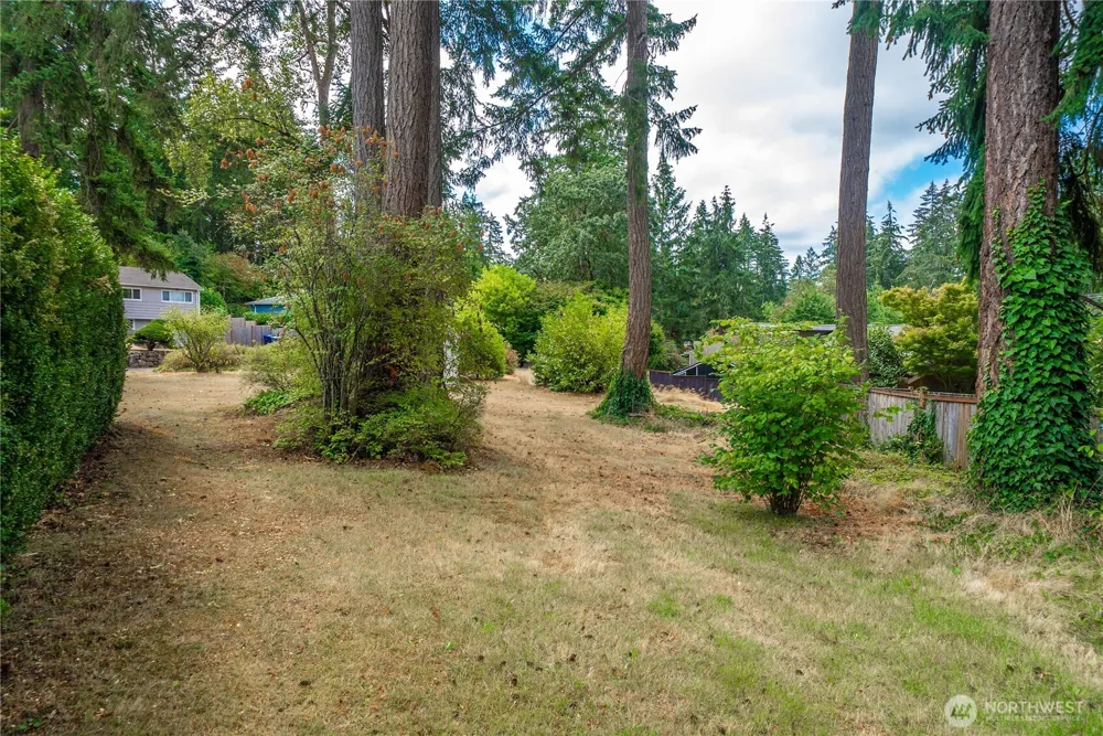 6317 Nyanza Park Drive SW Lakewood, WA 98499