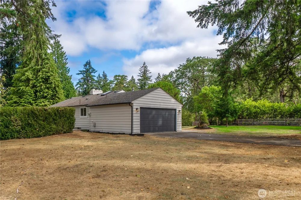 6317 Nyanza Park Drive SW Lakewood, WA 98499