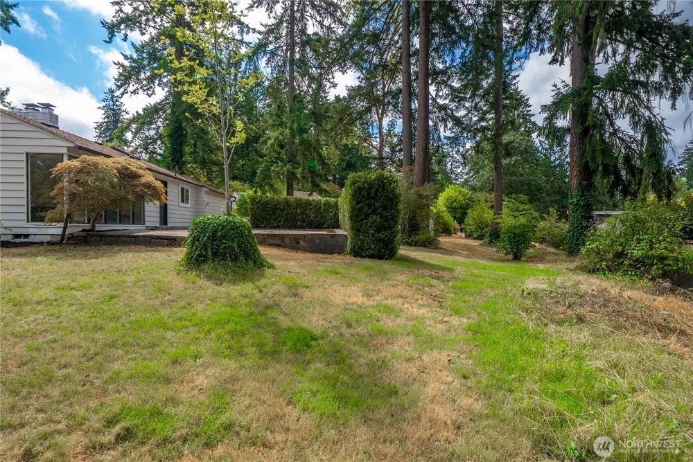 6317 Nyanza Park Drive SW Lakewood, WA 98499