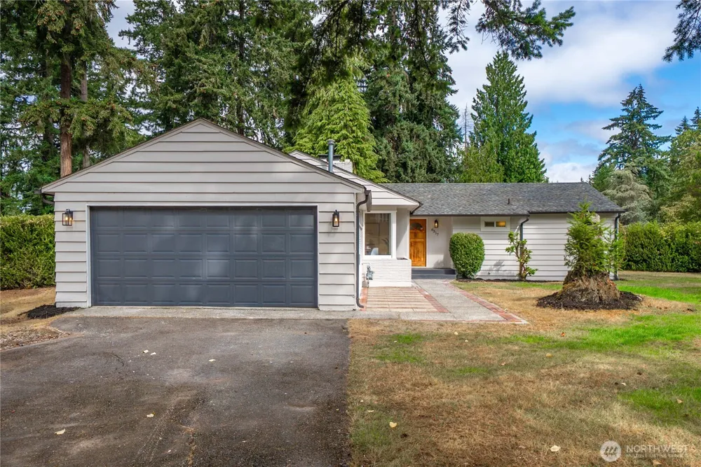 6317 Nyanza Park Drive SW Lakewood, WA 98499