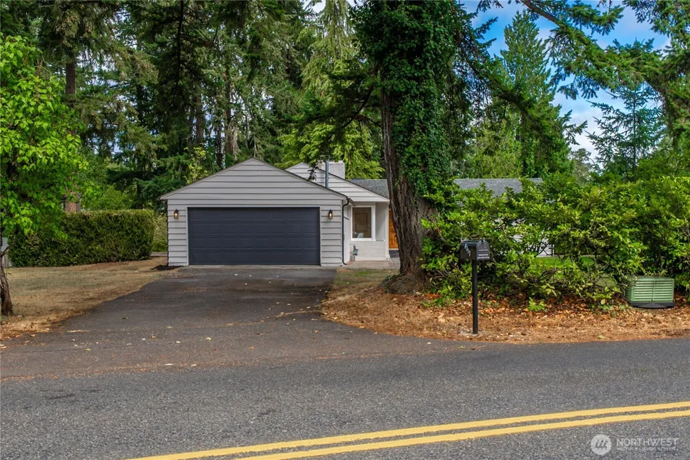 6317 Nyanza Park Drive SW Lakewood, WA 98499