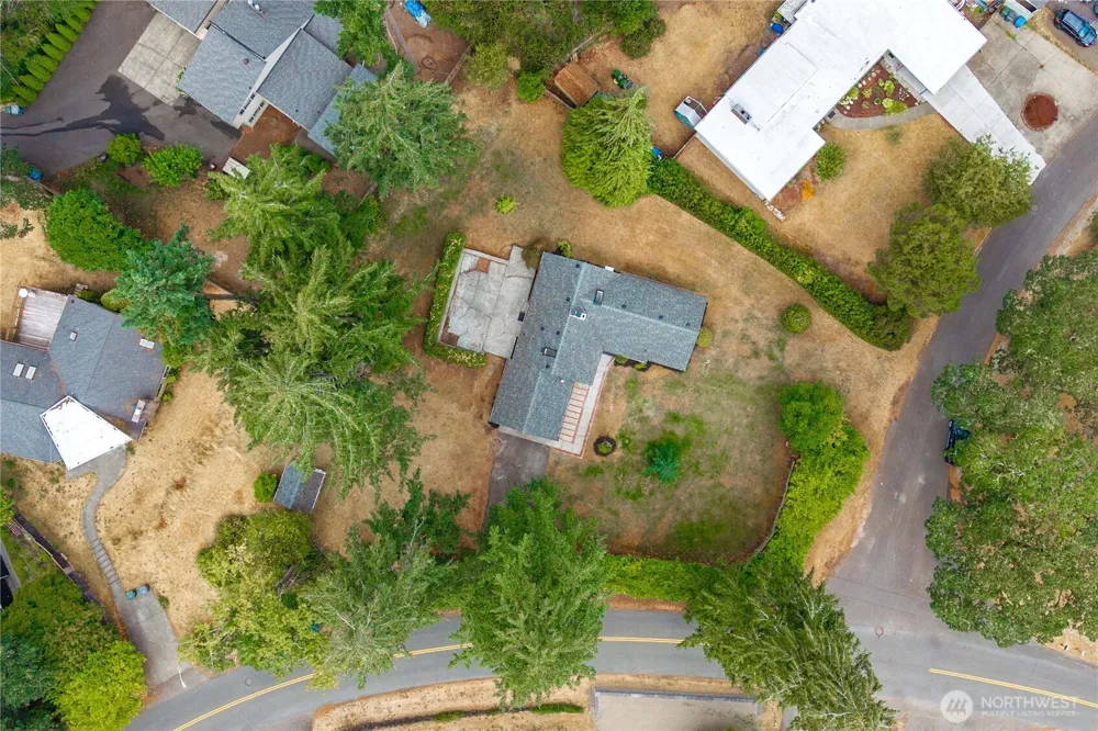 6317 Nyanza Park Drive SW Lakewood, WA 98499