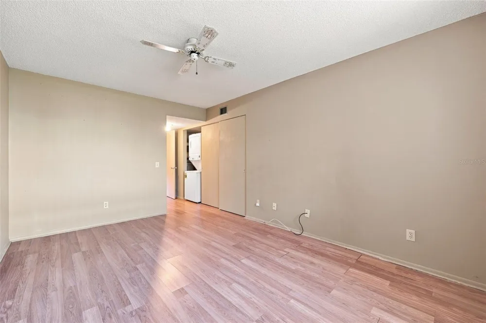 2295 BELGIAN LANE #5 Clearwater, FL 33763