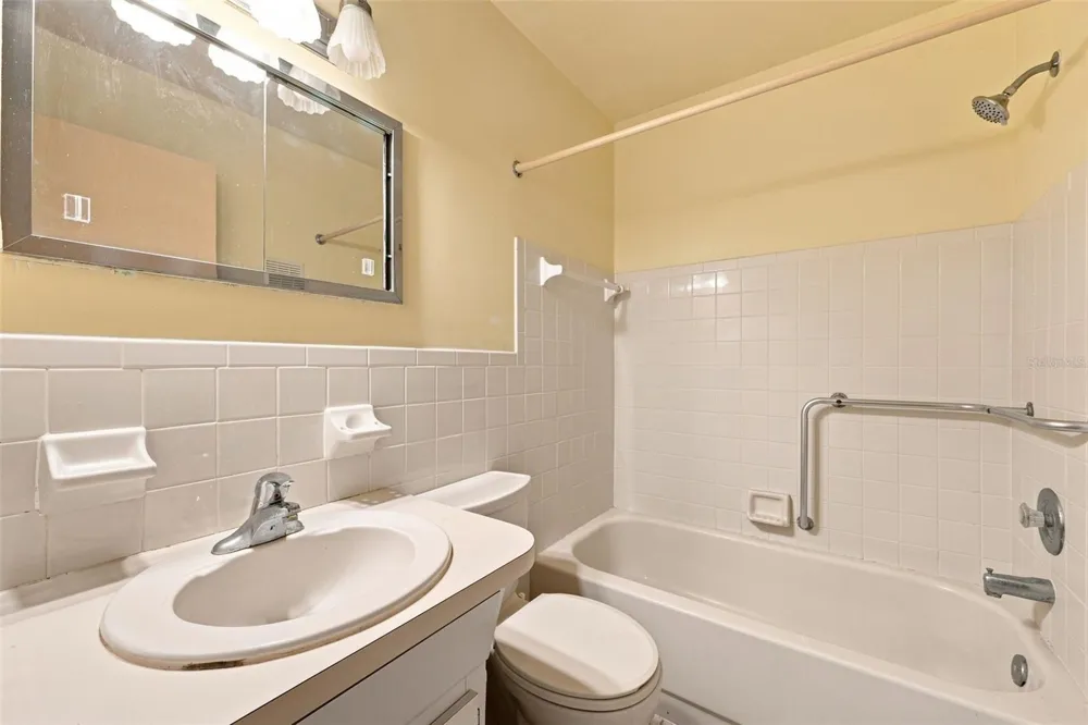 2295 BELGIAN LANE #5 Clearwater, FL 33763