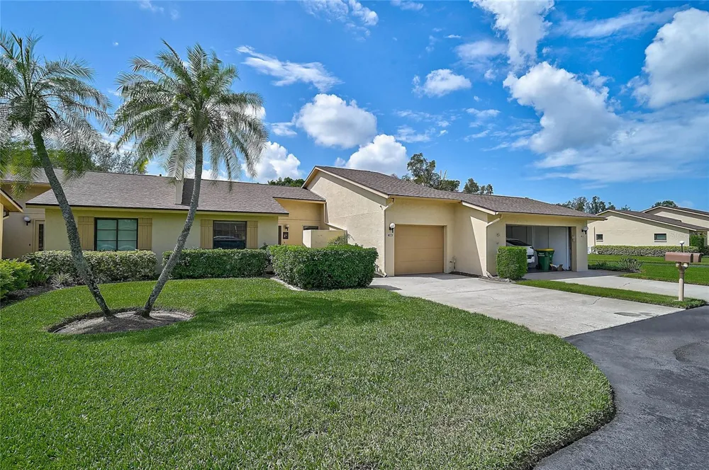 3189 GLEN ELYN BOULEVARD #3 Sarasota, FL 34237